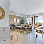 2 Bedroom Thalassa With Sea And Sunset Views, Aphrodite Hills 코우클리아