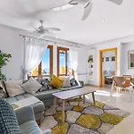 아파트 2 Bedroom Thalassa With Sea And Sunset Views, Aphrodite Hills
