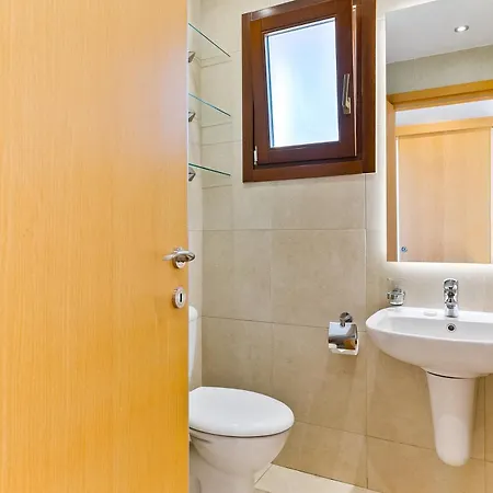 2 Bedroom Thalassa With Sea And Sunset Views, Aphrodite Hills 公寓