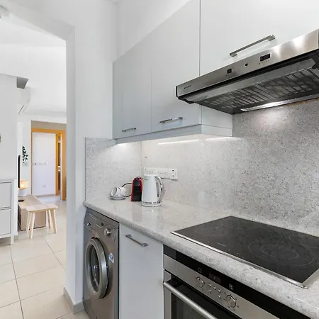 2 Bedroom Thalassa With Sea And Sunset Views, Aphrodite Hills דירה
