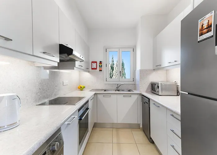 2 Bedroom Thalassa With Sea And Sunset Views, Aphrodite Hills アパート クークリア