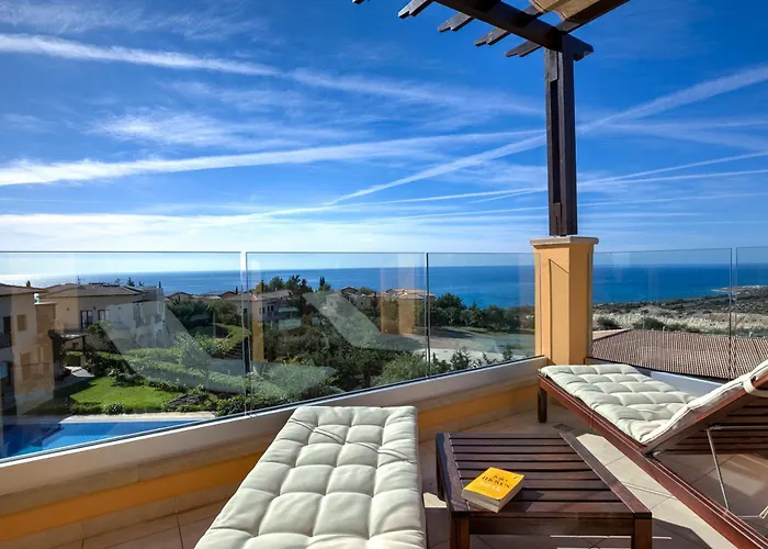 アパート 2 Bedroom Thalassa With Sea And Sunset Views, Aphrodite Hills クークリア