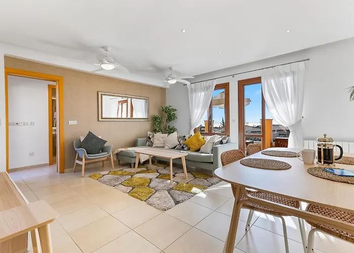 アパート 2 Bedroom Thalassa With Sea And Sunset Views, Aphrodite Hills